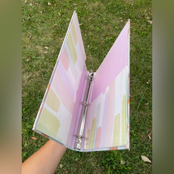 Binder - Picture 3 of 10